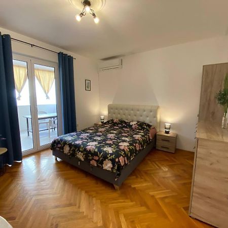 Alina'S Apartment Bečići Екстериор снимка