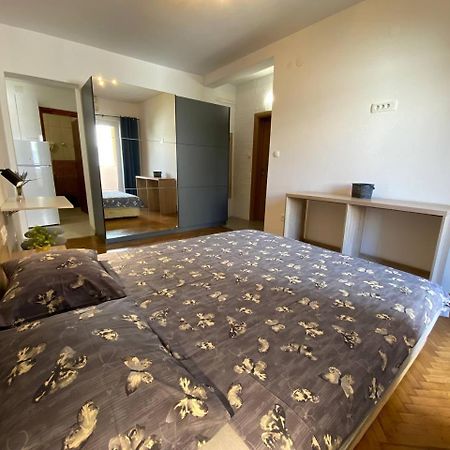 Alina'S Apartment Bečići Екстериор снимка