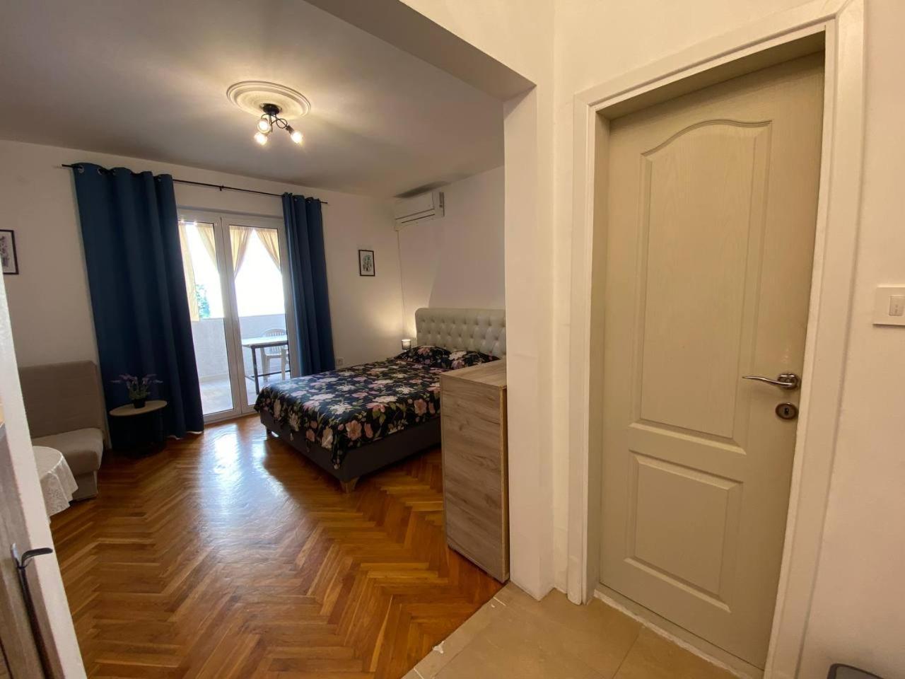 Alina'S Apartment Bečići Екстериор снимка
