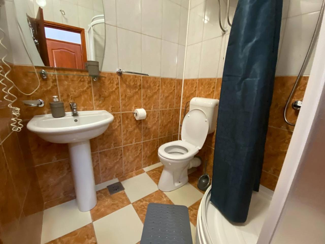 Alina'S Apartment Bečići Екстериор снимка