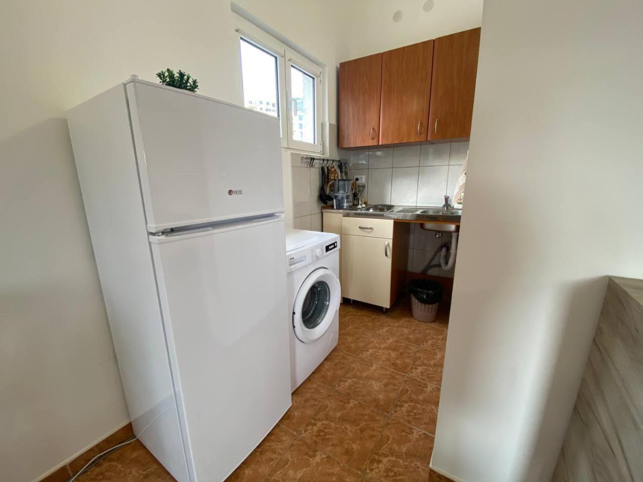 Alina'S Apartment Bečići Екстериор снимка