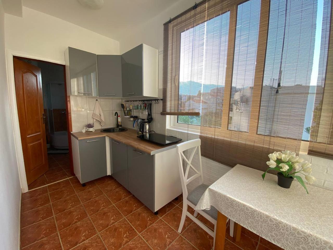 Alina'S Apartment Bečići Екстериор снимка