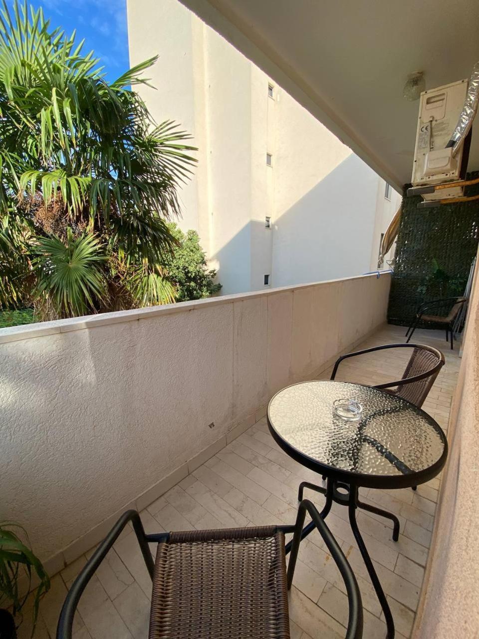 Alina'S Apartment Bečići Екстериор снимка