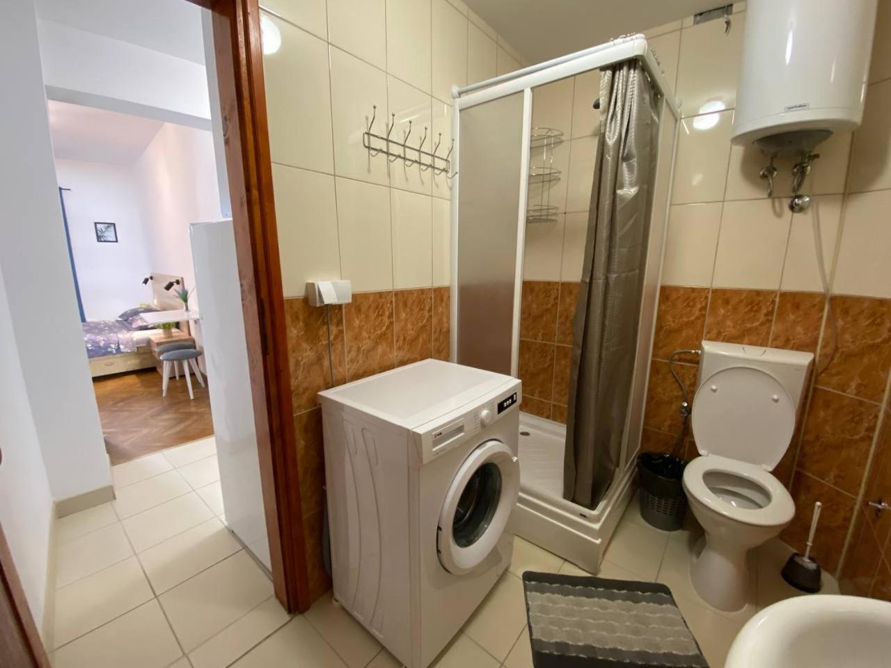 Alina'S Apartment Bečići Екстериор снимка