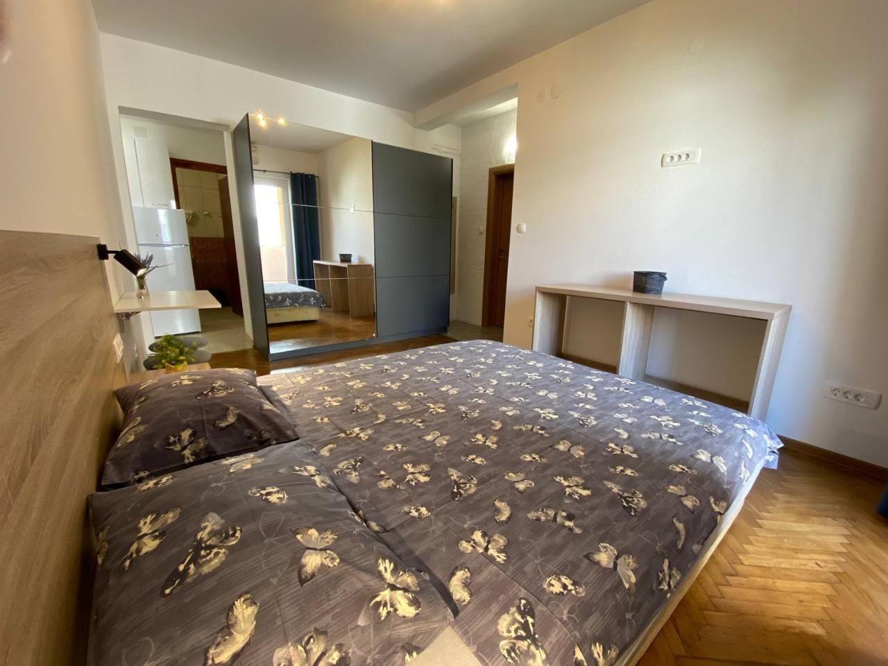 Alina'S Apartment Bečići Екстериор снимка