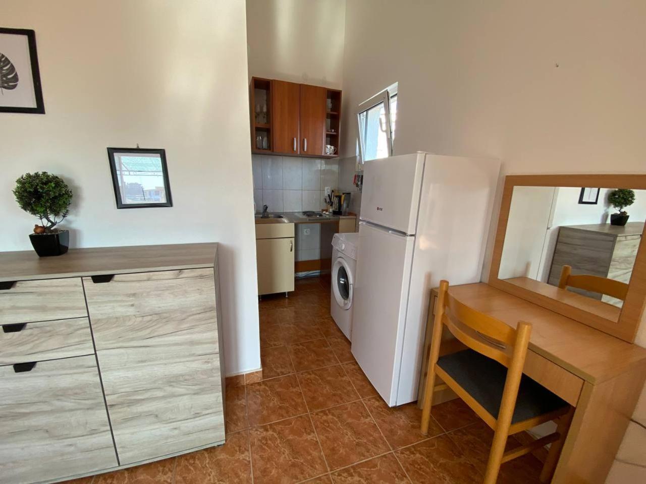 Alina'S Apartment Bečići Екстериор снимка